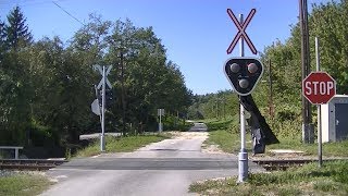 Spoorwegovergang Pamuk H  Railroad crossing  Vasúti átjáró [upl. by Longo951]