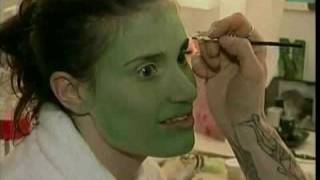 Idina Menzel becoming the green witch Elphaba [upl. by Gottuard685]