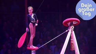 Balanceakt im Circus Roncalli  Romy als Zirkusartistin  Dein großer Tag [upl. by Nanoc]