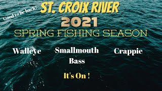 St Croix River Fishing Minnesota Jigging Walleyes and Smallmouth Bass [upl. by Rambow305]