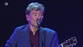 Bart Peeters Deluxe live in de Lotto Arena  Tot je weer van me Houdt [upl. by Hollerman]