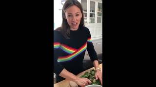 Jennifer Garners Pretend Cooking Show  Episode 10 Salad [upl. by Eibloc]