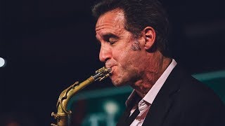 Amazing Saxophone Solo – Eric Marienthal [upl. by Vanny967]