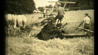 MOISSON 1942  mémoire de la vie rurale des années 40 [upl. by Acysej309]