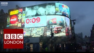 Piccadilly Circus lights switched off [upl. by Eked]