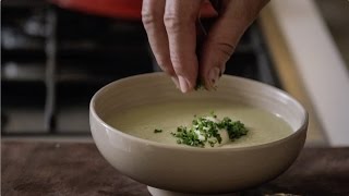 Leek amp Potato Soup Soupe Vichyssoise [upl. by Berkman]