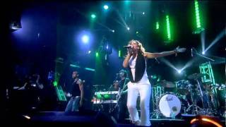 Nelly Furtado Say it right live [upl. by Anehs921]