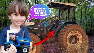 Trator infantil se transforma em trator de verdade  Childrens tractor  子供のトラクターが本物のトラクターに変わります [upl. by Alliehs650]