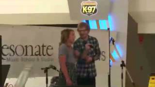 Ed surprises fan singing thinking out loud [upl. by Liemaj318]