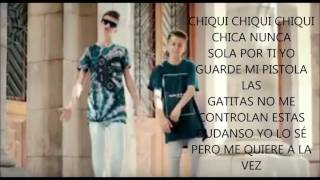 Andas en mi cabeza Adexe amp Nau cover Letra [upl. by Nims]