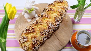 Watteweicher Hefezopf  Osterzopf mitohne Rosinen  locker und saftig  Braided Yeast Bun [upl. by Crispen]