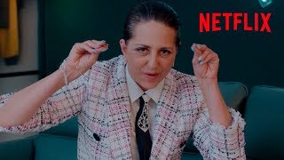 Noemí Argüelles y el contouring  Paquita Salas  Netflix España [upl. by Orabla]