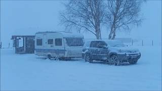 Wintercamping in Norwegen mit Wohnwagen [upl. by Elokyn]