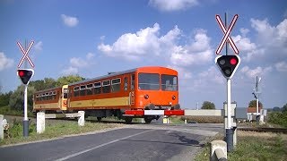 Spoorwegovergang Vaszar H  Railroad crossing  Vasúti átjáró [upl. by Lewse]