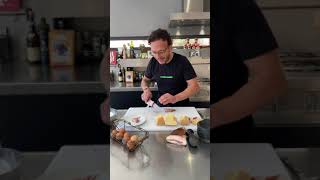 Spaguetti Carbonara by Chef Simone Zanoni language French [upl. by Narib458]