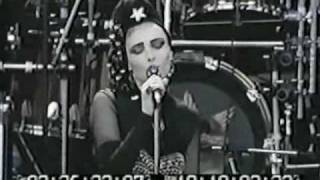 Siouxsie and the Banshees  The Last Beat Of My Heart Live 1991 [upl. by Nylime]