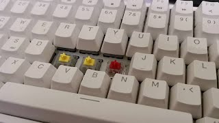 SOUND TEST  LUBED GATERON MILKY YELLOW VS STOCK RK RED [upl. by Dedrick]