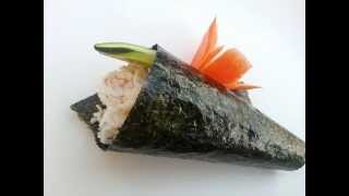 How to make a hand rollTemaki [upl. by Akirdnuhs]